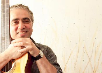 Paulinho Pedra Azul celebra 70 anos com show ‘Voz e Violão’ no Teatro Atiaia