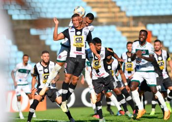 Democrata e Ipatinga na luta pela permanência no Módulo I do Mineiro