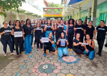 Mãe de aluna agride professora  por não gostar do modo como a filha foi tratada