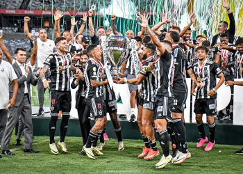 Galo vence o Cruzeiro de virada no Mineirão e conquista o título estadual