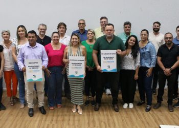 Univale sedia assinatura de contratos para saneamento em municípios da Bacia do Rio Suaçuí