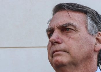 PGR pede mais investigação sobre cartão de vacina de Bolsonaro