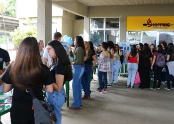 Cursos de Medicina Veterinária e Agronomia participam do Café Rural no Parque de Exposições