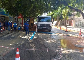 Trabalho de reparo em adutora é concluído em Valadares