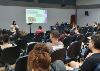 Seminário na Univale discute saúde mental de profissionais de saúde