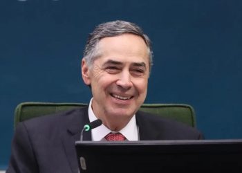 Politização das Forças Armadas está superada e devemos saber ‘virar a página’, diz Barroso