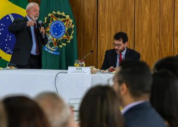 Lula defende estratégia internacional contra extrema-direita