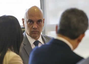 Deputados dos EUA divulgam decisões sigilosas de Moraes e citam 150 perfis removidos no X