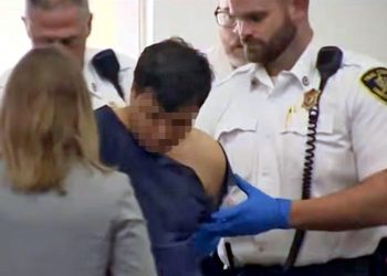 Brasileiro esfaqueia o pai em Centerville (MA) e diz que ‘foi Deus que mandou’