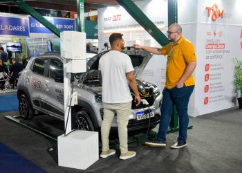 Governo de Minas reforça trabalho pelo desenvolvimento econômico em feira de negócios e empreendedorismo de  Valadares 