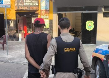 Homem é preso após agredir companheira grávida com uma faca