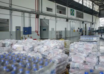 Comitiva de ministros chega ao RS; gabinete permanente será instalado