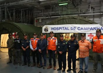 Marinha envia maior navio da frota para ajudar vítimas da chuva no RS