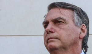 Bolsonaro recorre ao STF contra proibição de visita de Flávio determinada por Moraes
