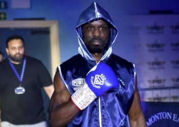 Boxeador morre após nocaute em sua primeira luta profissional