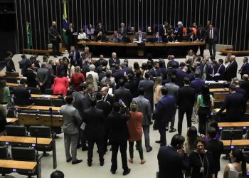 Congresso aprova alterações no Orçamento para facilitar apoio ao RS