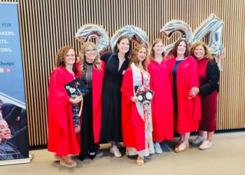 Após validar diploma da Univale nos EUA, egressa conclui mestrado em Boston