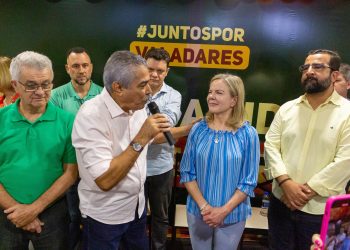 Léo Monteiro fala em reorganizar saúde ao lançar pré-candidatura