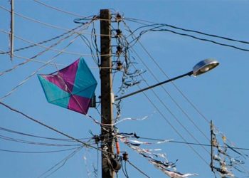 Brincadeira arriscada: pipas prejudicam mais de 100 mil clientes da Cemig em 2024