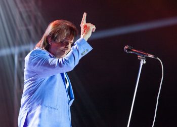 Roberto Carlos doa R$ 200 mil ao Rio Grande do Sul e fará show beneficente