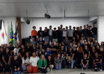Curso de Administração da Univale discute desafios enfrentados por pessoas não brancas