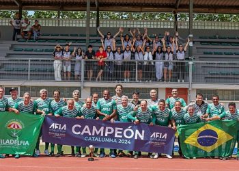 Filadélfia vai à Espanha e conquista campeonato de futebol master