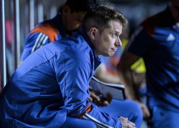 Seabra aponta falhas contra São Paulo e defende atletas cobrados pela torcida