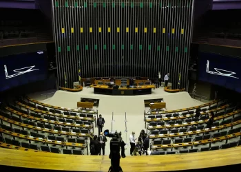 Câmara pauta urgência de projeto que equipara aborto ao homicídio