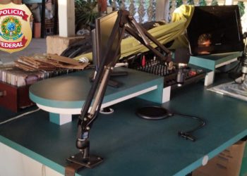 PF combate rádio pirata que causaria interferência em aeroportos e aeronaves