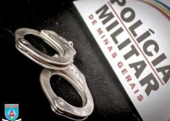 Jovem é encontrado baleado em praça; homem é preso após confessar disparo acidental