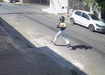 Tentativa de golpe do falso presente termina em confronto