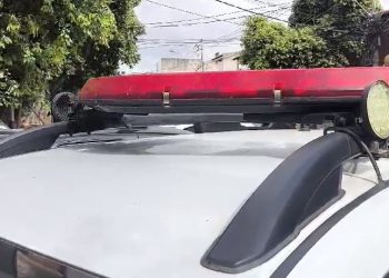 Mulher é presa após furtar balas e chicletes em supermercado