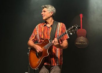 Com show gratuito, Leoni é a grande atração do evento Fecomércio na Rua em GV