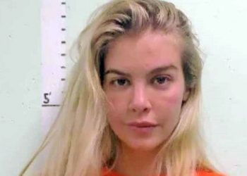 Ex-modelo e influenciadora brasileira é condenada a oito anos por tráfico humano e escravidão nos EUA