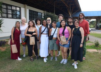 Estudantes e professores de Harvard visitam campus da UNIVALE