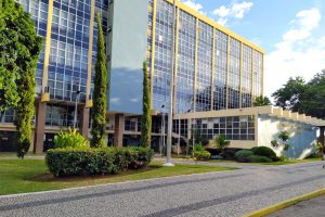 Prefeitura de Valadares oficializa novo emissor da NFS-e e contrato anterior entra na mira de CPI