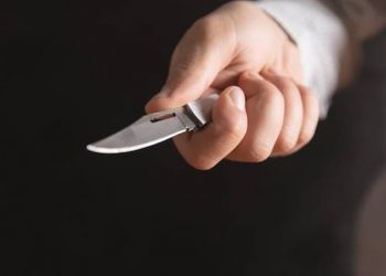 Homem é preso após tentar matar enteado com canivete em Valadares; motivação seria mudança no cabelo