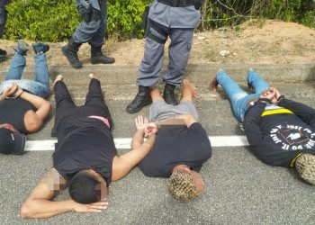 Assaltantes invadem casa, amarram moradores e levam dinheiro e joias