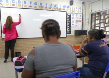 Pé-de-Meia: entenda como a frequência do aluno influencia o pagamento