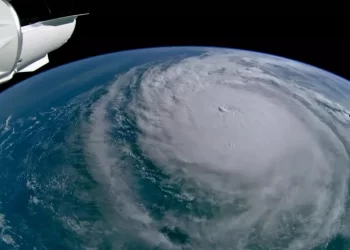 Olho do furacão Milton deixa Flórida, e autoridade local fala em ao menos 4 mortes