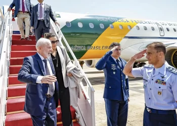 Piloto de Lula declarou urgência logo após decolagem