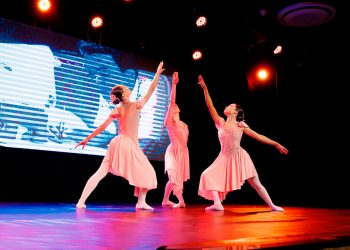 Espetáculos de ballet e dança contemporânea entram em cena no Teatro Atiaia este final de semana