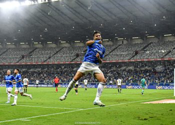 Cruzeiro vence o Criciúma e segue em busca de uma vaga à Libertadores