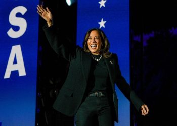 ‘Temos as eleições mais justas, livres e seguras’, diz vice de Kamala