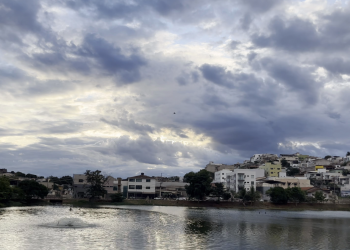 90% dos municípios em Minas estão em alerta para chuvas intensas; Valadares também está na lista