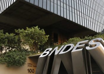 Crédito do BNDES para micro, pequenas e médias empresa sobe 46% no ano