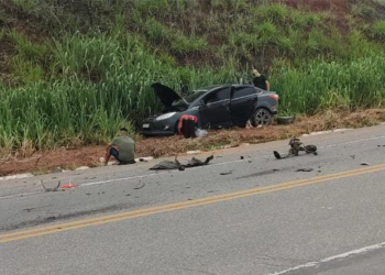 Um grave acidente na manhã desse domingo (15), na BR-116, próximo ao Cherokee, em Governador Valadares, resultou na morte de uma criança de 10 anos.