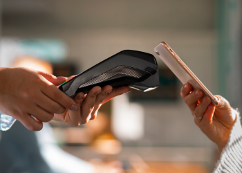 Pix supera dinheiro como principal forma de pagamento dos brasileiros