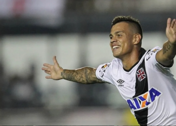 Democrata dispensa Bernardo e outros três jogadores do elenco