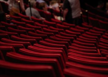 Teatro Atiaia recebe a peça ‘O Morto-Vivo’ neste domingo